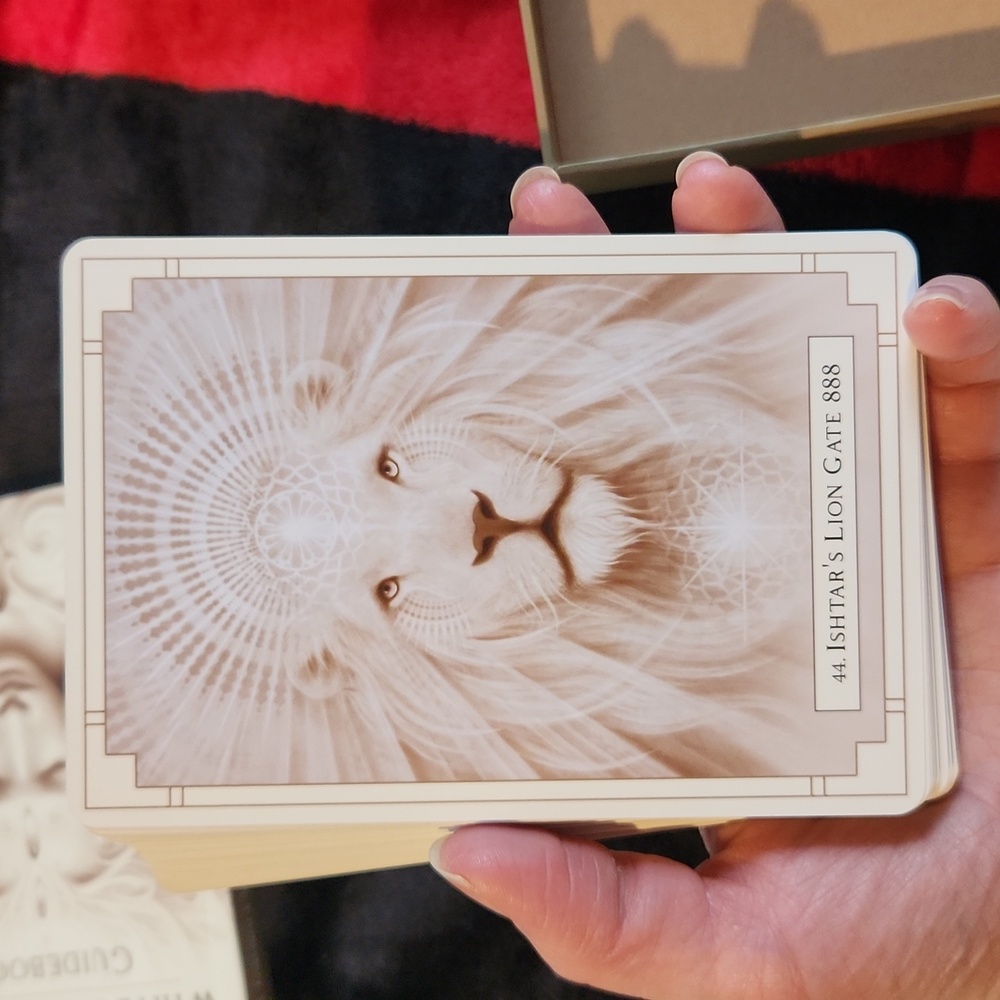 LIKE NEW! White Light Oracle Deck - Picture 4 of 11